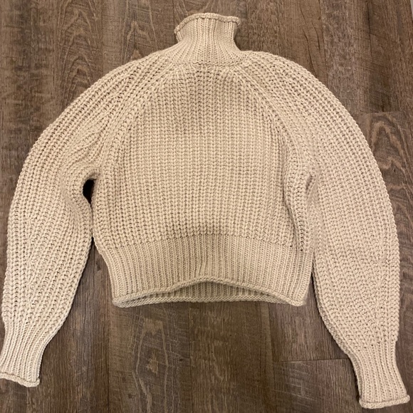 H&M Chunky Cable Knit Sweater - Picture 2 of 3